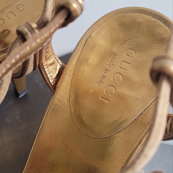 Vintage Authentic Gucci Gold/Bronze Strappy High Heels with Bee, Sz 6½B - Picture 3 of 6